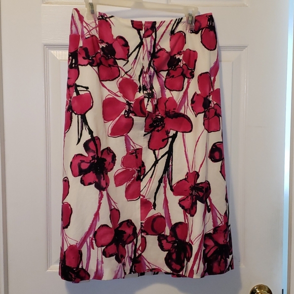 LaFayette 148 New York Skirt - Picture 2 of 3